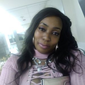 Meet your Posher, Monique